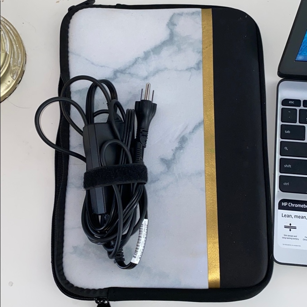 Latest Version Chrome Book. 2020 - image 4